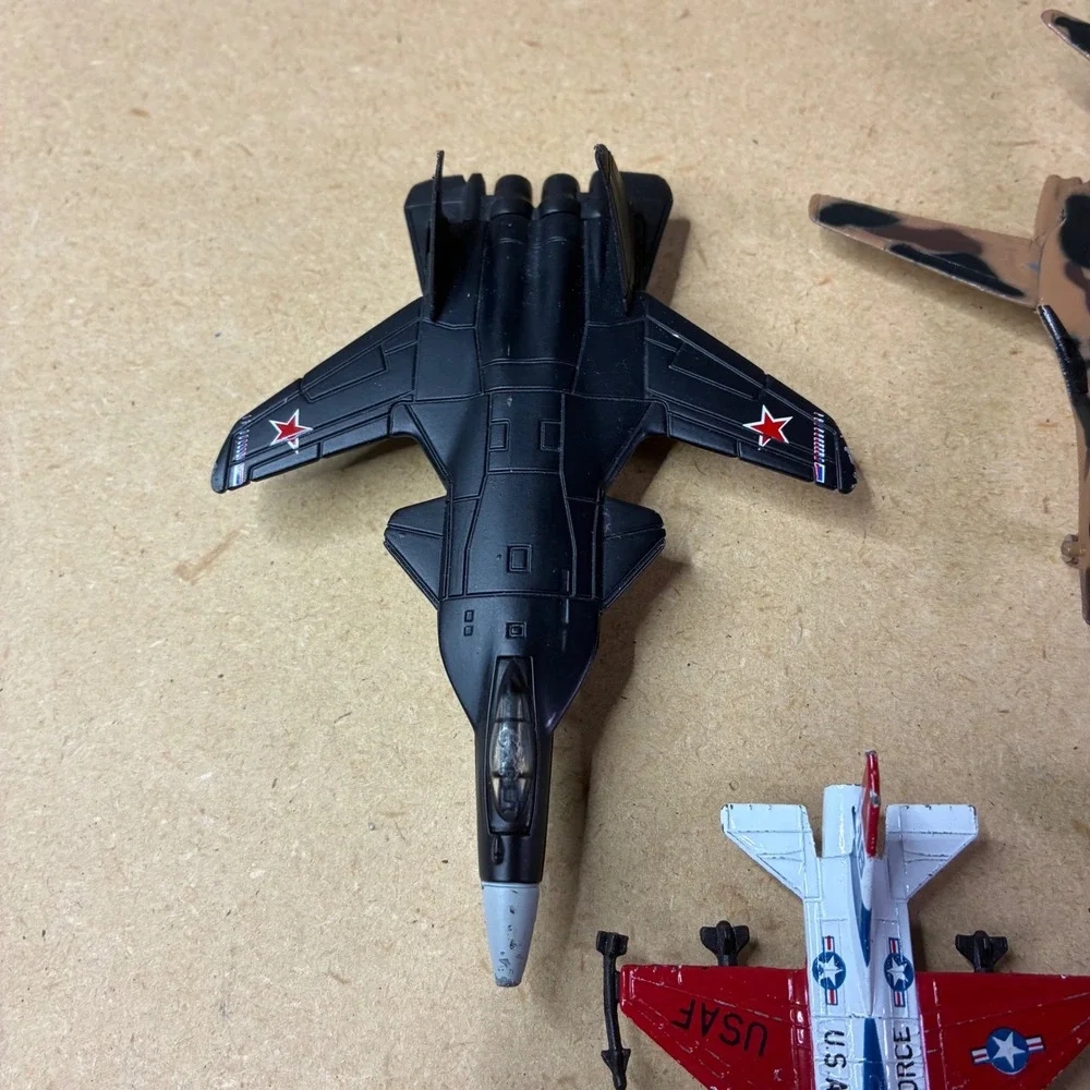 Die Cast Military & Commercial 11 Airplanes Lot Maisto Matchbox Tailwinds Jets